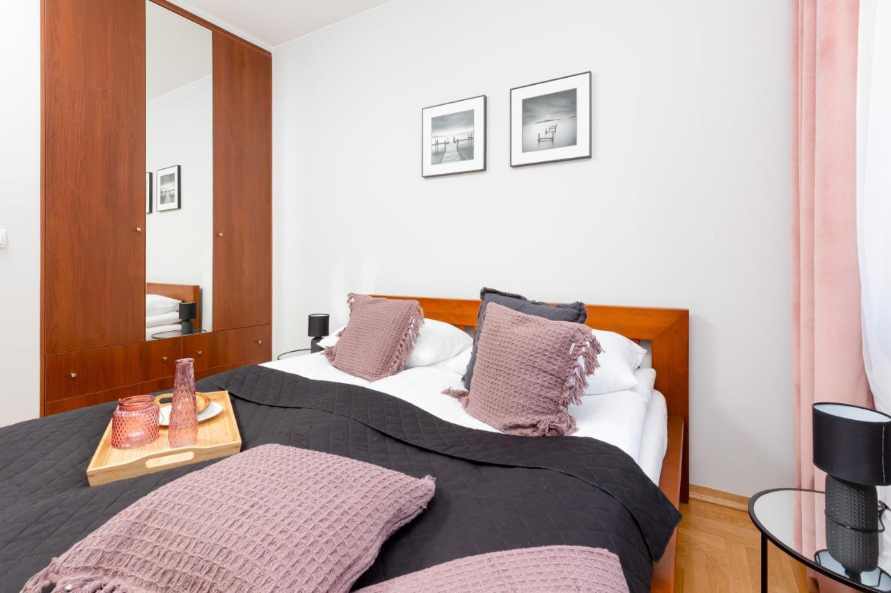 Mokotow Apartment Bluszczanska By Noclegi Renters ワルシャワ エクステリア 写真