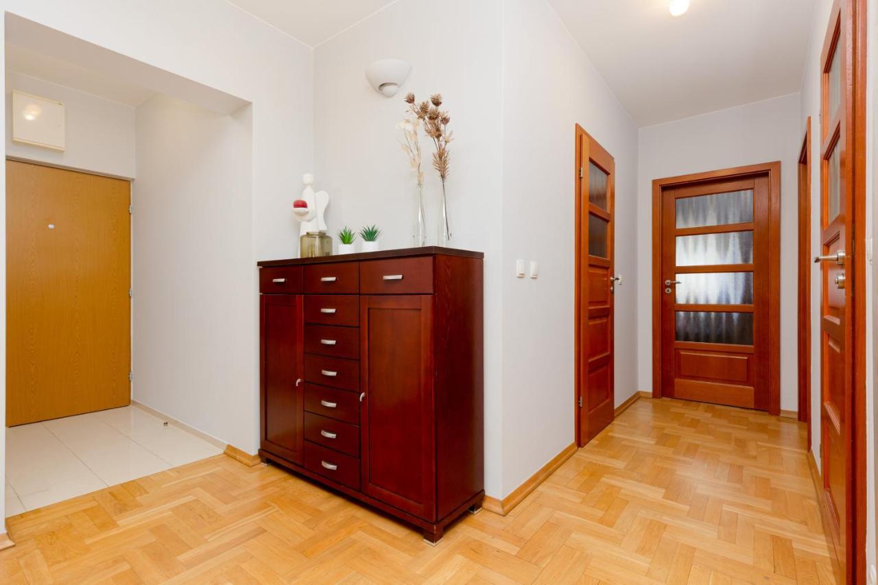 Mokotow Apartment Bluszczanska By Noclegi Renters ワルシャワ エクステリア 写真