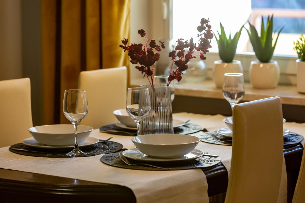 Mokotow Apartment Bluszczanska By Noclegi Renters ワルシャワ エクステリア 写真