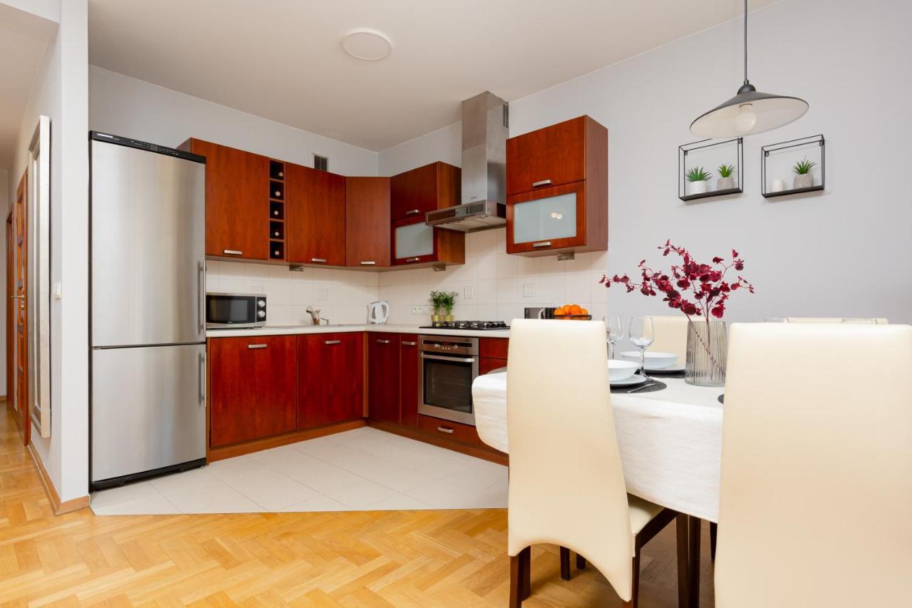 Mokotow Apartment Bluszczanska By Noclegi Renters ワルシャワ エクステリア 写真
